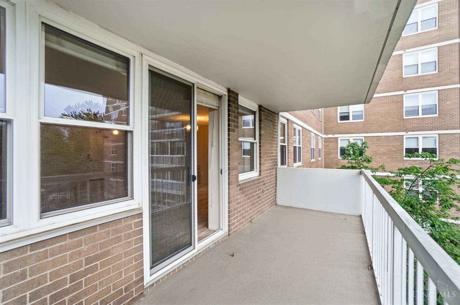 2444 Madison Road, Unit 408 Cincinnati, OH 45208 - Photo 36 of 49