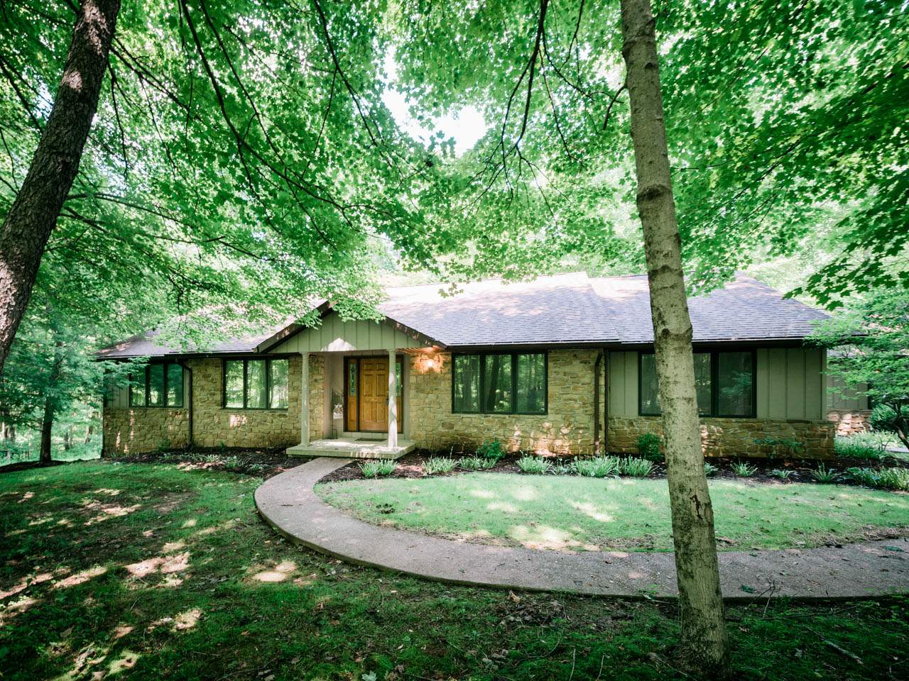 388 East Smithville Road Bloomington, IN 47401 - Photo 1 of 36 Gallery Image 1