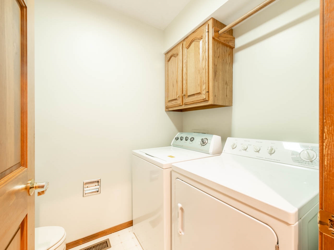 388 East Smithville Road Bloomington, IN 47401 - Photo 4 of 36 Gallery Image 4