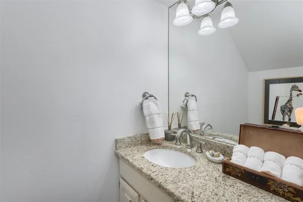 $2,750 | 5950 Lindenshire Lane, Unit 101, Dallas, TX 75230