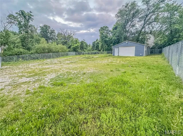 $78,900 | 522 Lagro Avenue, St. Louis, MO 63125