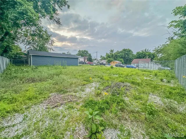 $78,900 | 522 Lagro Avenue, St. Louis, MO 63125