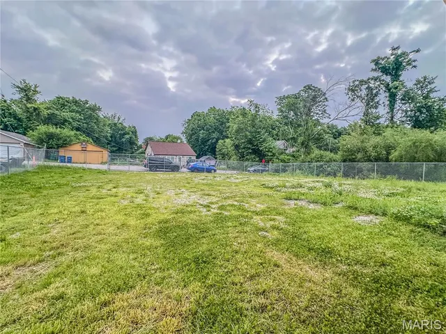 $78,900 | 522 Lagro Avenue, St. Louis, MO 63125