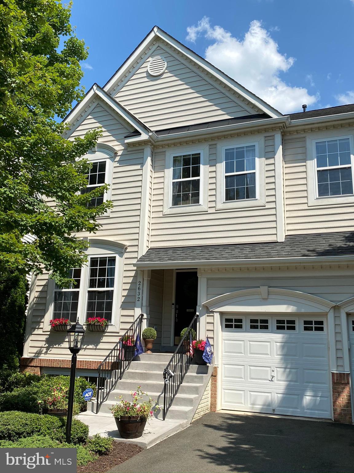 2632 Cast Off Loop Woodbridge, VA 22191 - Photo 2 of 120 Just Power Washed and Ready!