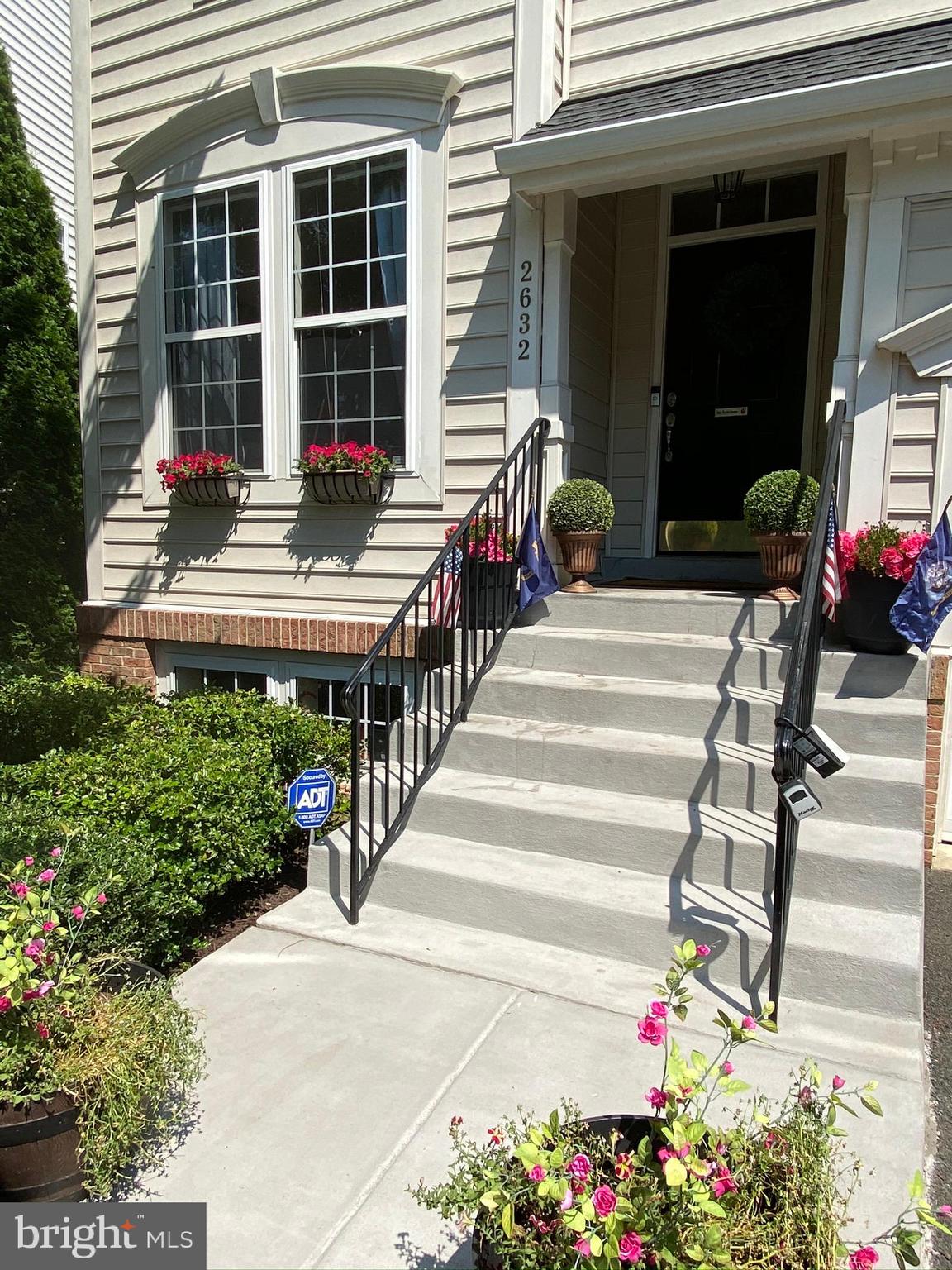2632 Cast Off Loop Woodbridge, VA 22191 - Photo 3 of 120 Front Steps Just Completed & New!