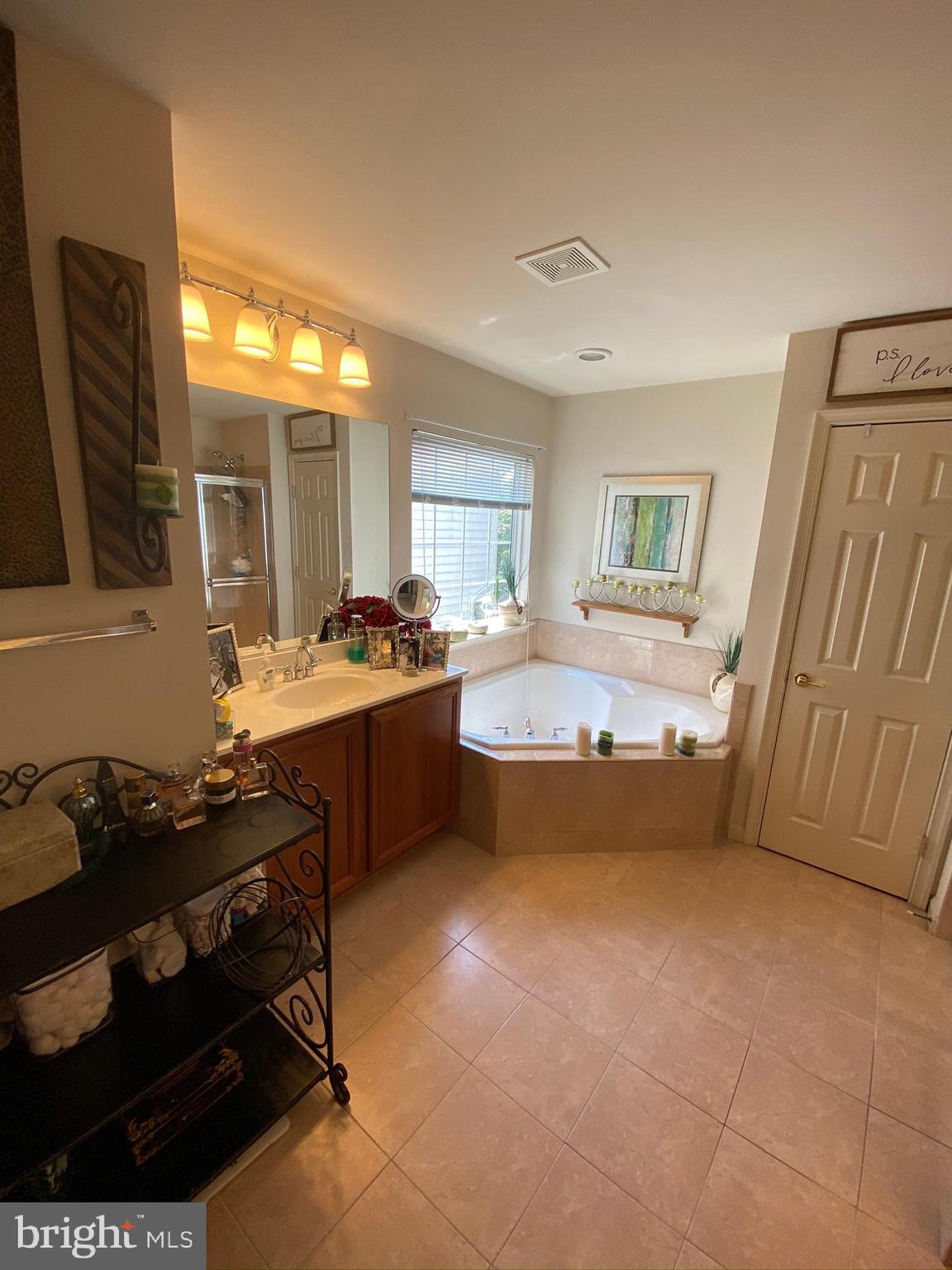 2632 Cast Off Loop Woodbridge, VA 22191 - Photo 38 of 120 Master Bath with Upgraded Tile and Lestello!