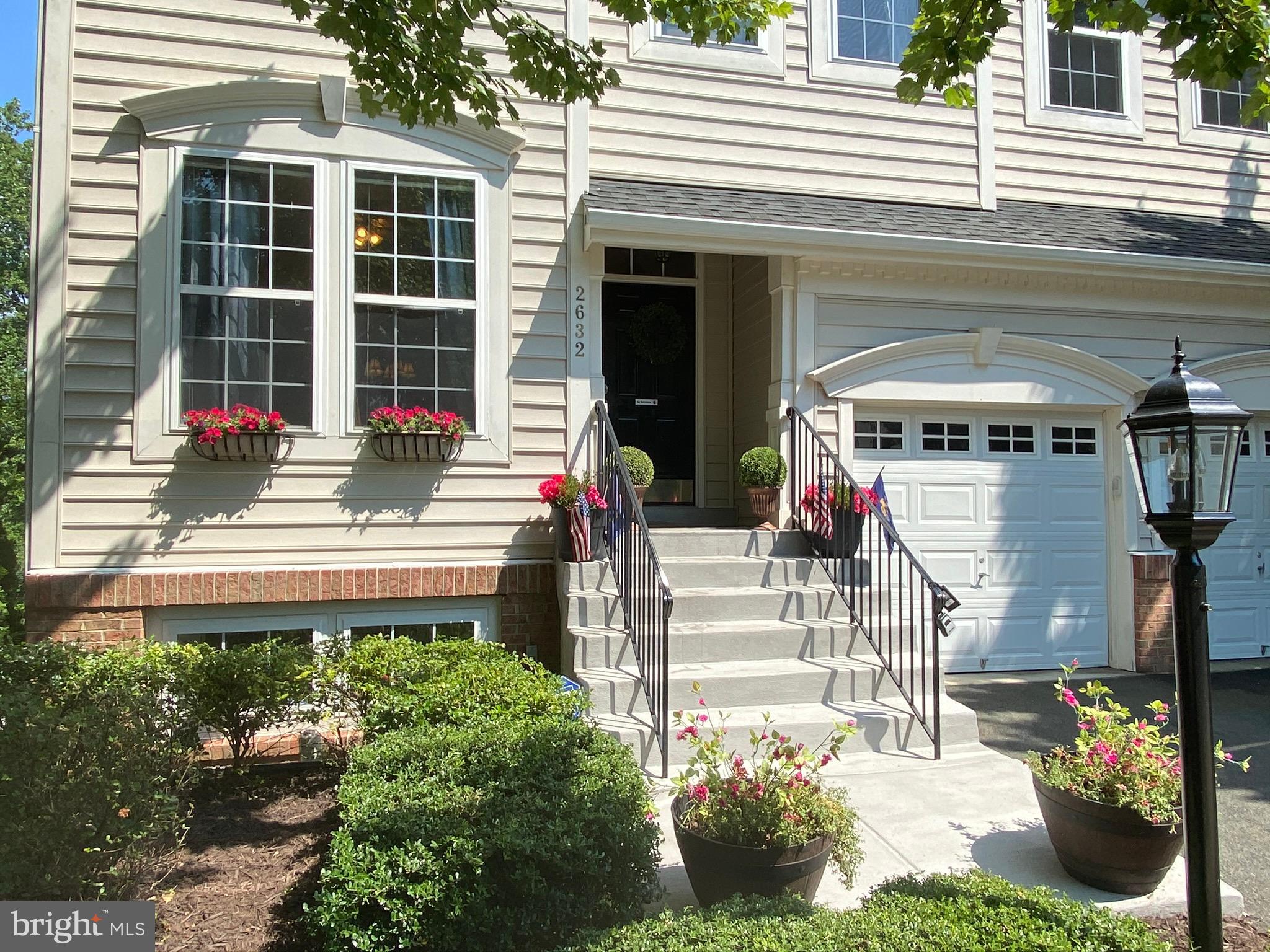 2632 Cast Off Loop Woodbridge, VA 22191 - Photo 6 of 120 Landscaped and Ready for New Owners!
