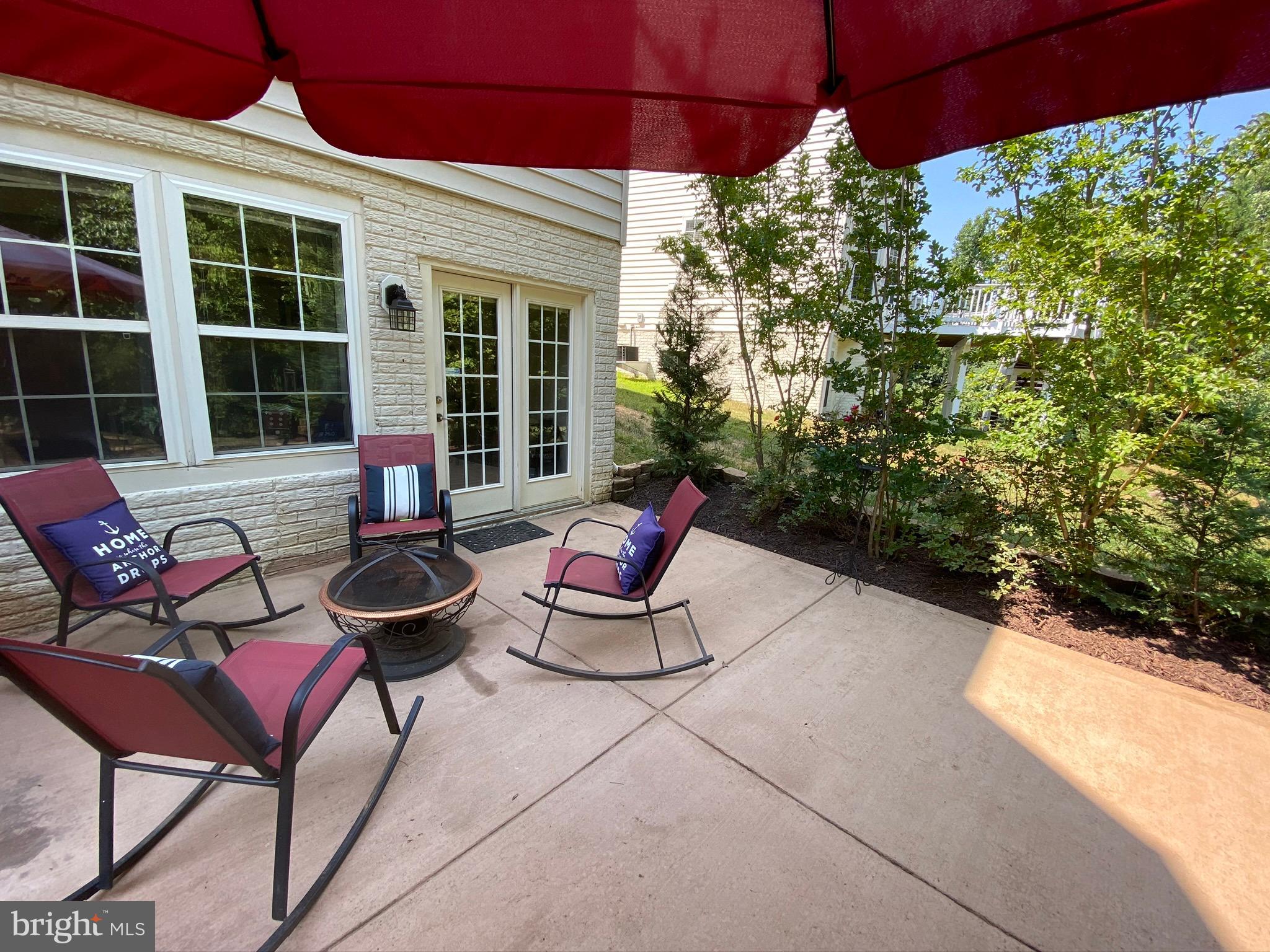 2632 Cast Off Loop Woodbridge, VA 22191 - Photo 75 of 120 Super Stained Patio!