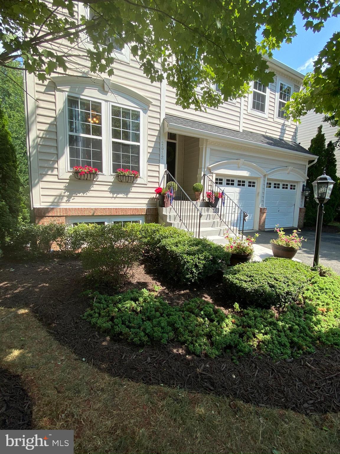 2632 Cast Off Loop Woodbridge, VA 22191 - Photo 88 of 120 3 Gorgeous Maple Trees offer Shade in Front!