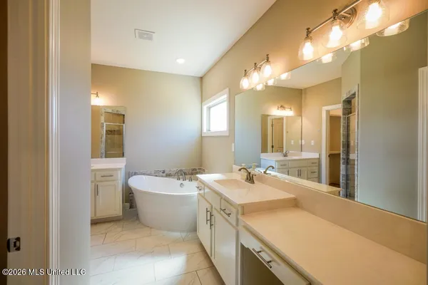 $378,000 | 1716 Lia Lane, Southaven, MS 38672