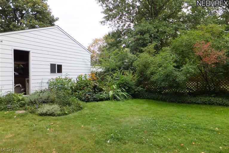 4553 Telhurst Road Cleveland, OH 44121 - Photo 19 of 20 Younger, two-car garage is a real plus.