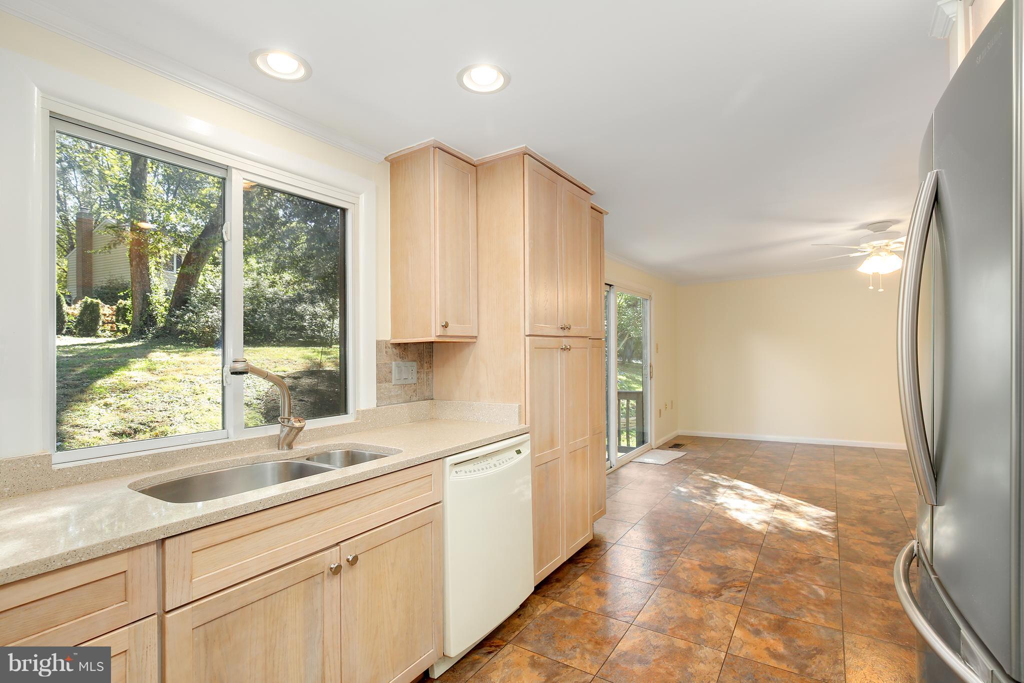 10921 Howland Drive Reston, VA 20191 - Photo 12 of 30 Kitchen