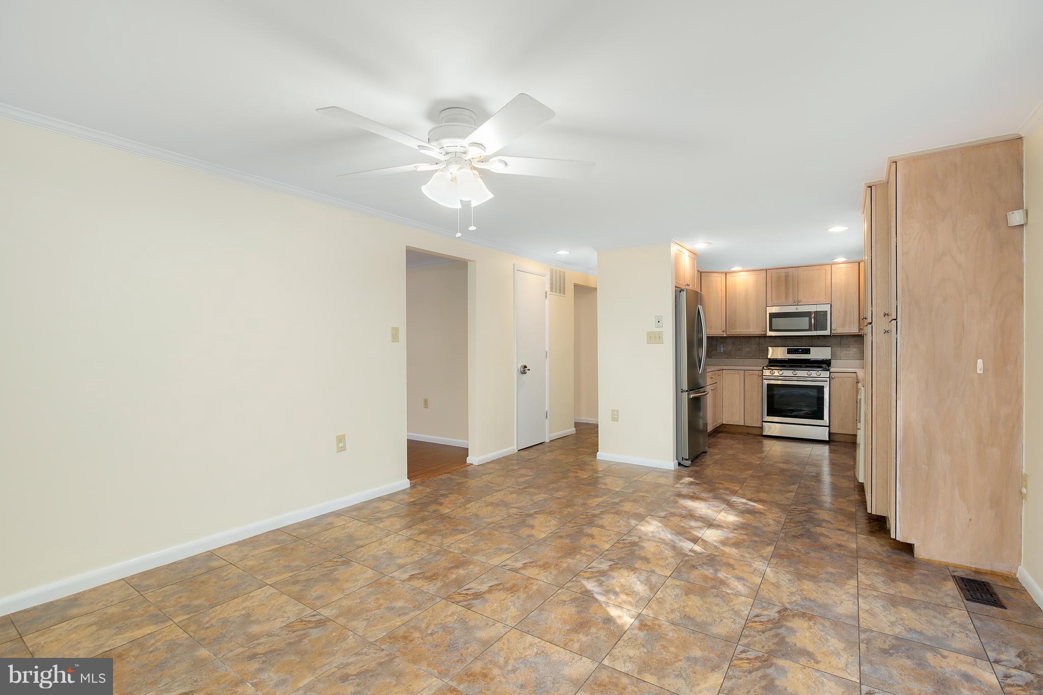 10921 Howland Drive Reston, VA 20191 - Photo 8 of 30 Interior (General)