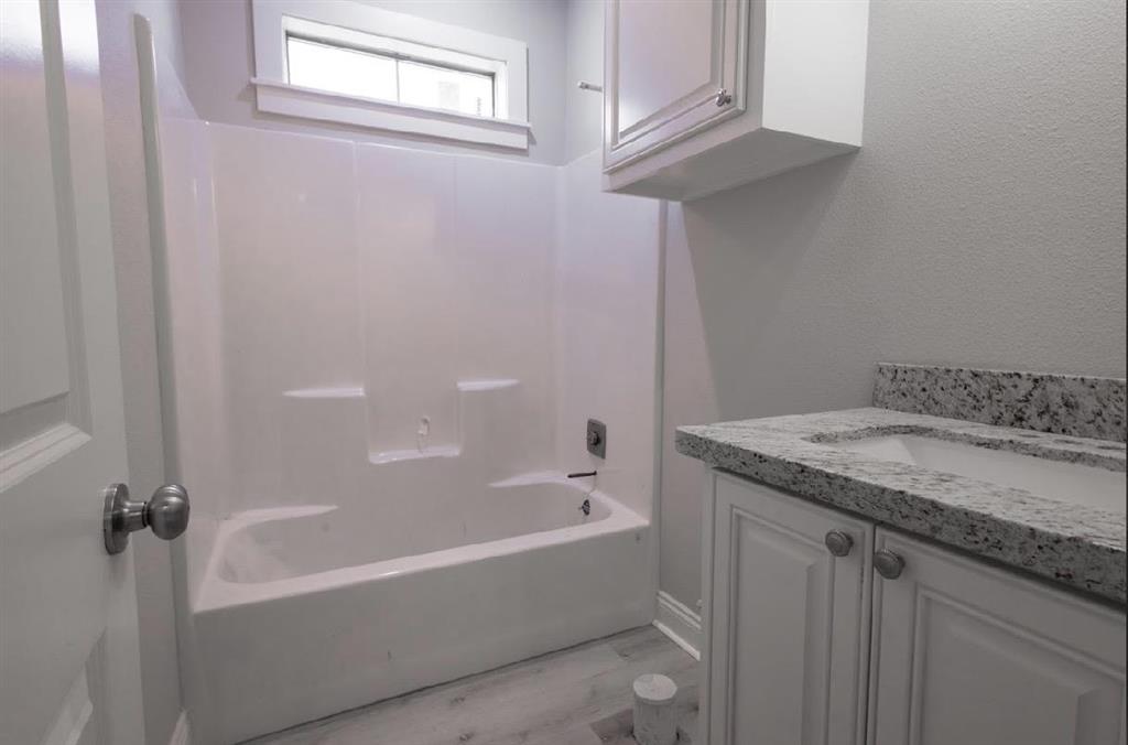 400 6th Street Iowa, LA 70647 - Photo 17 of 22 Gallery Image 17