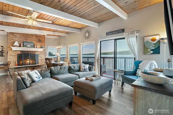 $849,999 | 9661 Northeast North Shore Road, Belfair, WA 98528