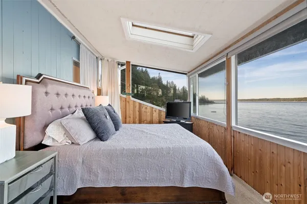 $849,999 | 9661 Northeast North Shore Road, Belfair, WA 98528