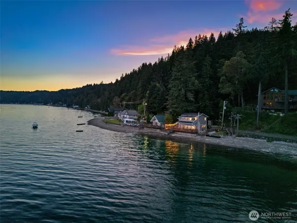 $849,999 | 9661 Northeast North Shore Road, Belfair, WA 98528