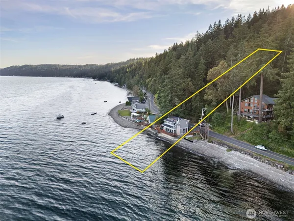 $849,999 | 9661 Northeast North Shore Road, Belfair, WA 98528
