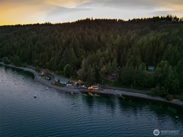 $849,999 | 9661 Northeast North Shore Road, Belfair, WA 98528