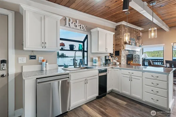 $849,999 | 9661 Northeast North Shore Road, Belfair, WA 98528