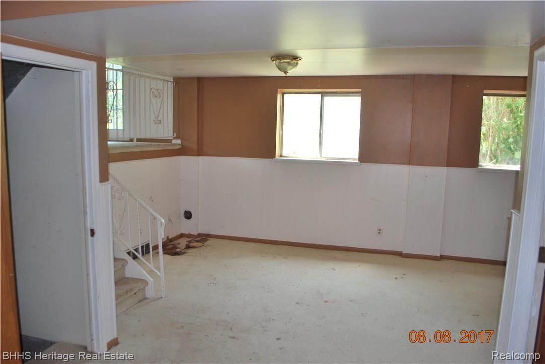 9000 Crouse Road Howell, MI 48855 - Photo 38 of 43 DSC_0033.JPG
