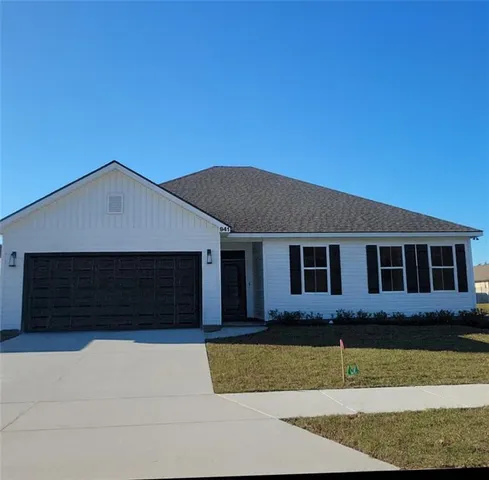 $324,900 | 941 Laurel Oaks Drive, Westwego, LA 70094