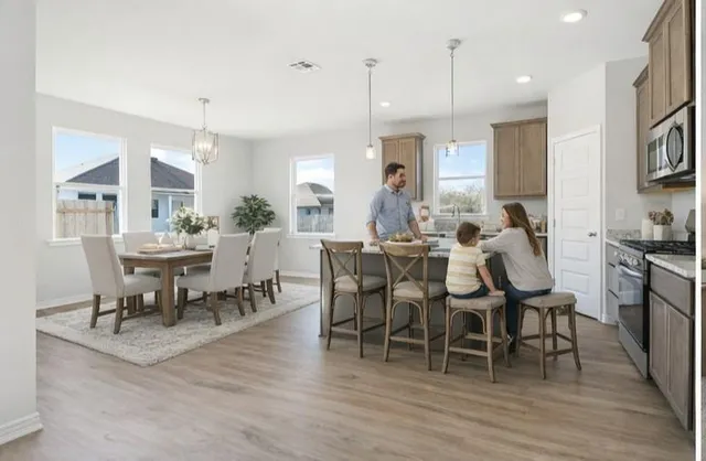 $324,900 | 941 Laurel Oak Lane, Westwego, LA 70094