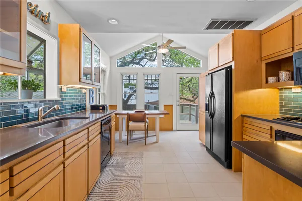 $1,050,000 | 502 East Mary Street, Austin, TX 78704