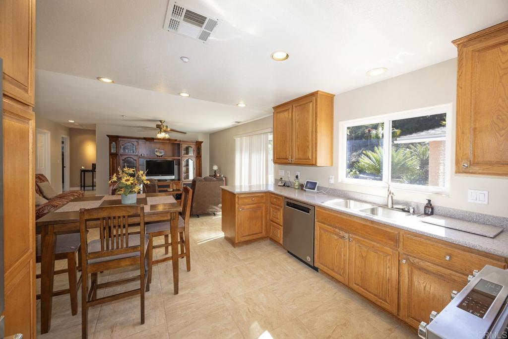 3630 Blue Bird Canyon Road Vista, CA 92084 - Photo 11 of 31 Oak Cabinetry