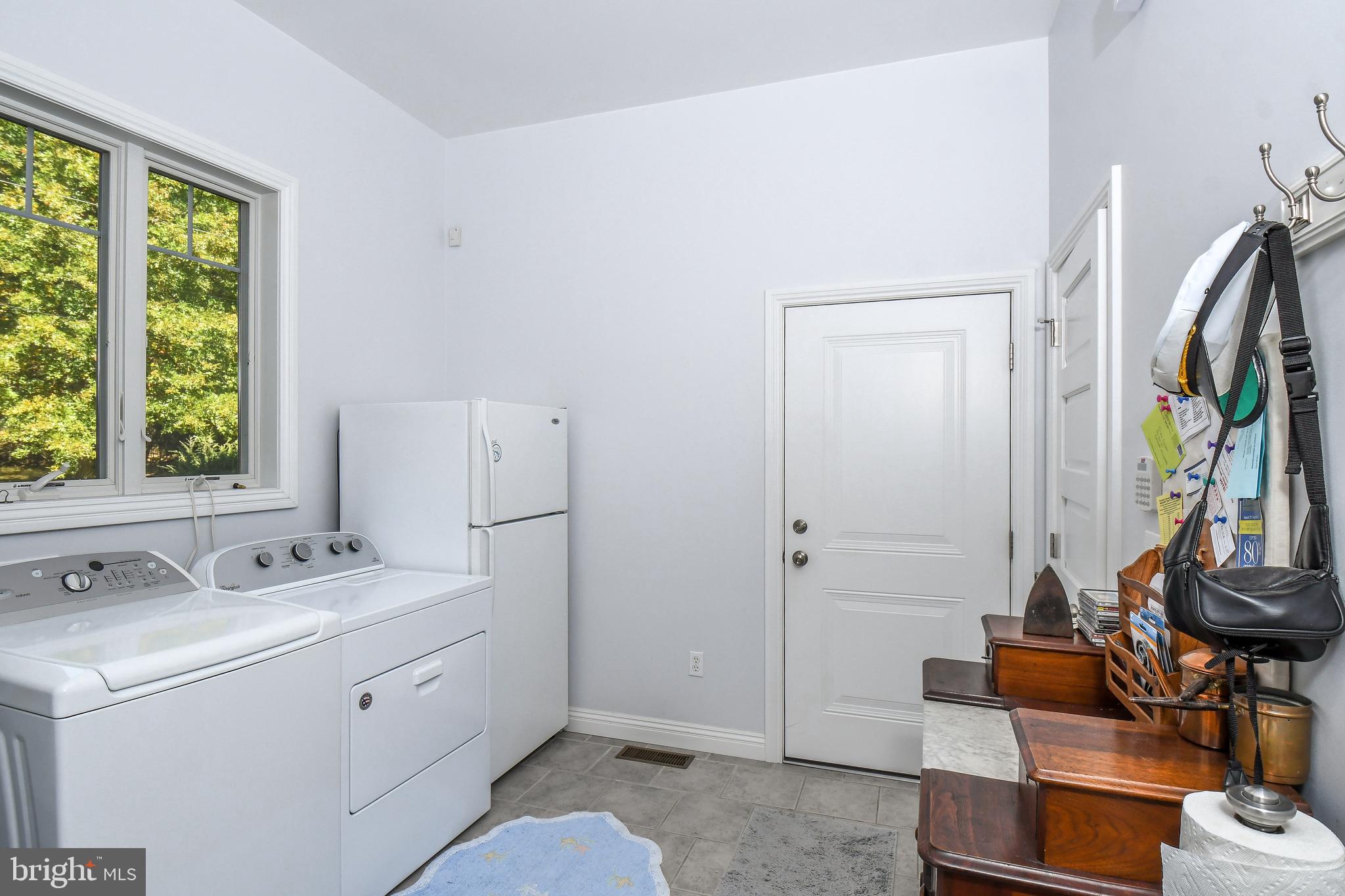 2062 Paradise Point Road Oakland, MD 21550 - Photo 15 of 75 Gallery Image 15