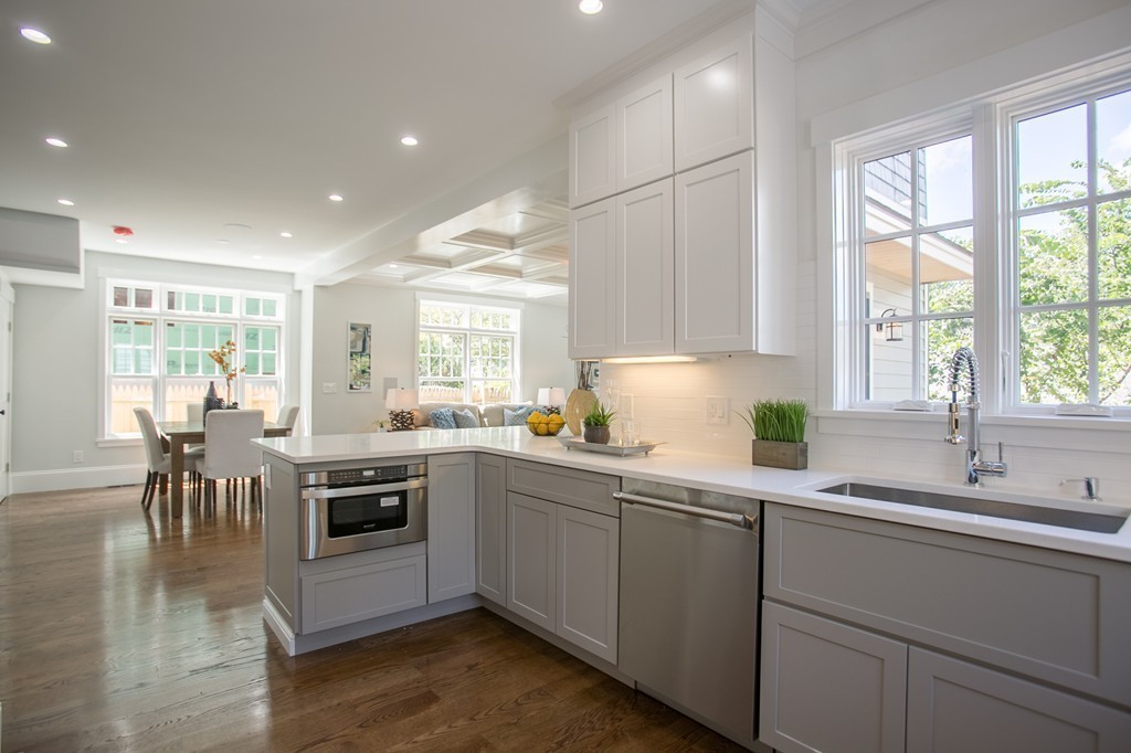 85 Robbins Road Arlington, MA 02476 - Photo 4 of 17