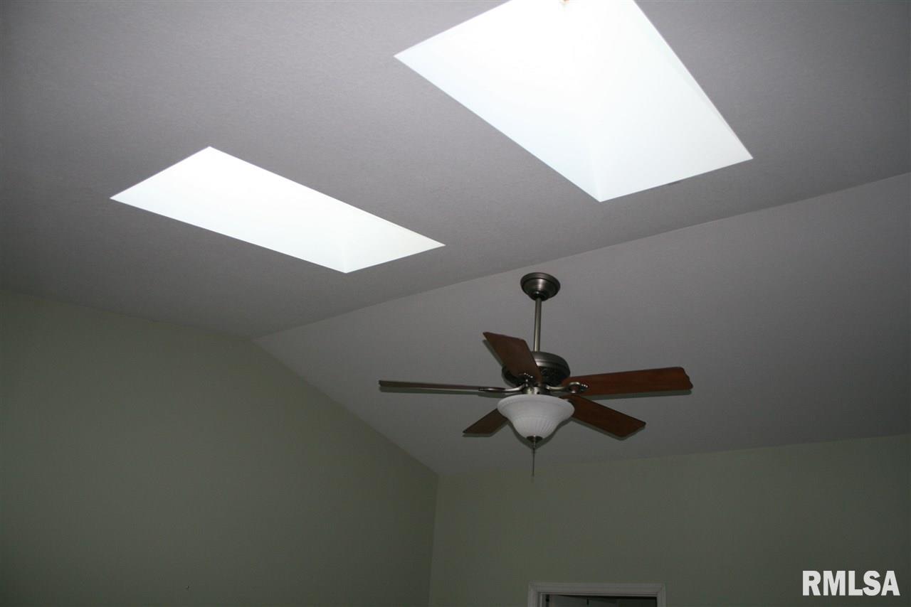 101 Rio Drive Washington, IL 61571 - Photo 18 of 23 Gallery Image 18