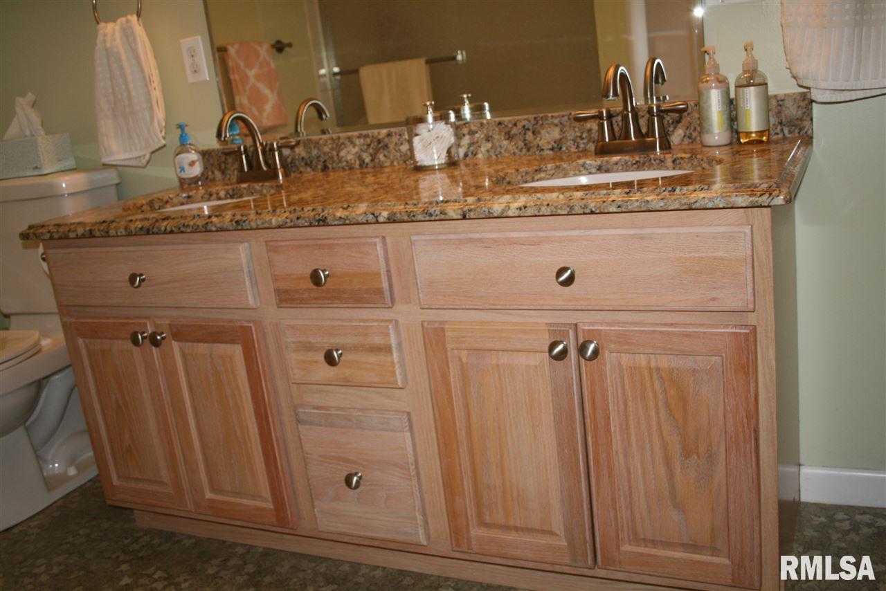 101 Rio Drive Washington, IL 61571 - Photo 10 of 23 Gallery Image 10