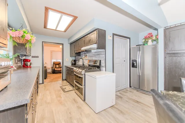 $325,000 | 419 South Reed Street, Joliet, IL 60436