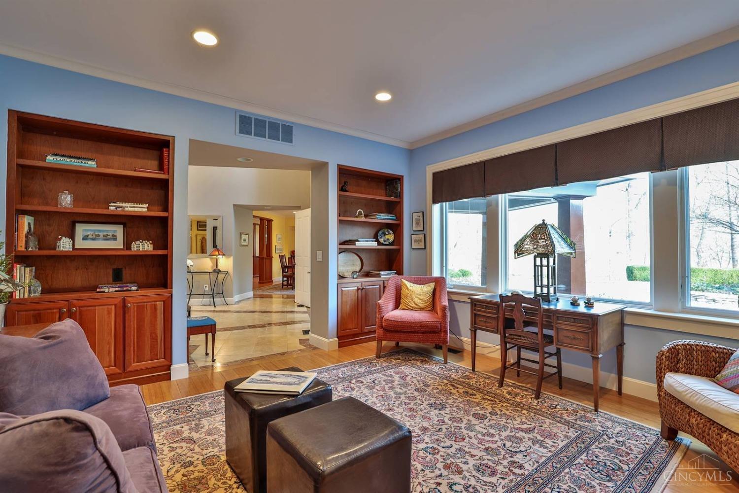 401 West Galbraith Road Wyoming, OH 45215 - Photo 7 of 55
