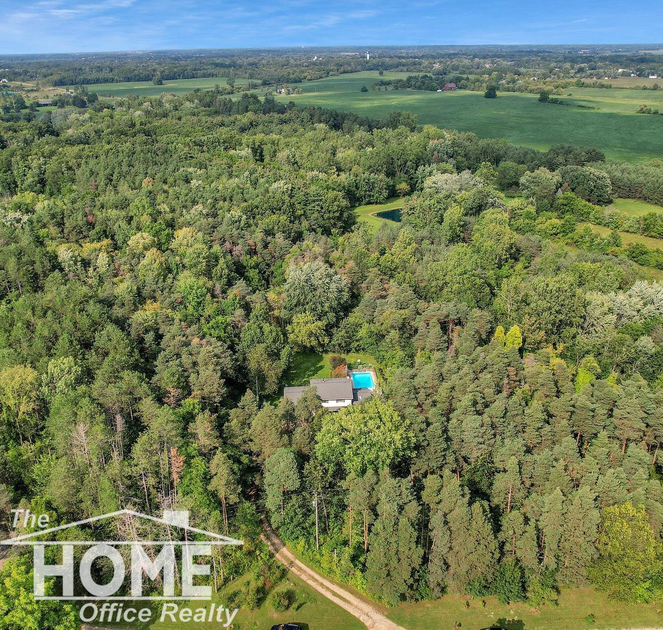 7899 Newberry Road Durand, MI 48429 - Photo 2 of 39 50121158-1.JPG