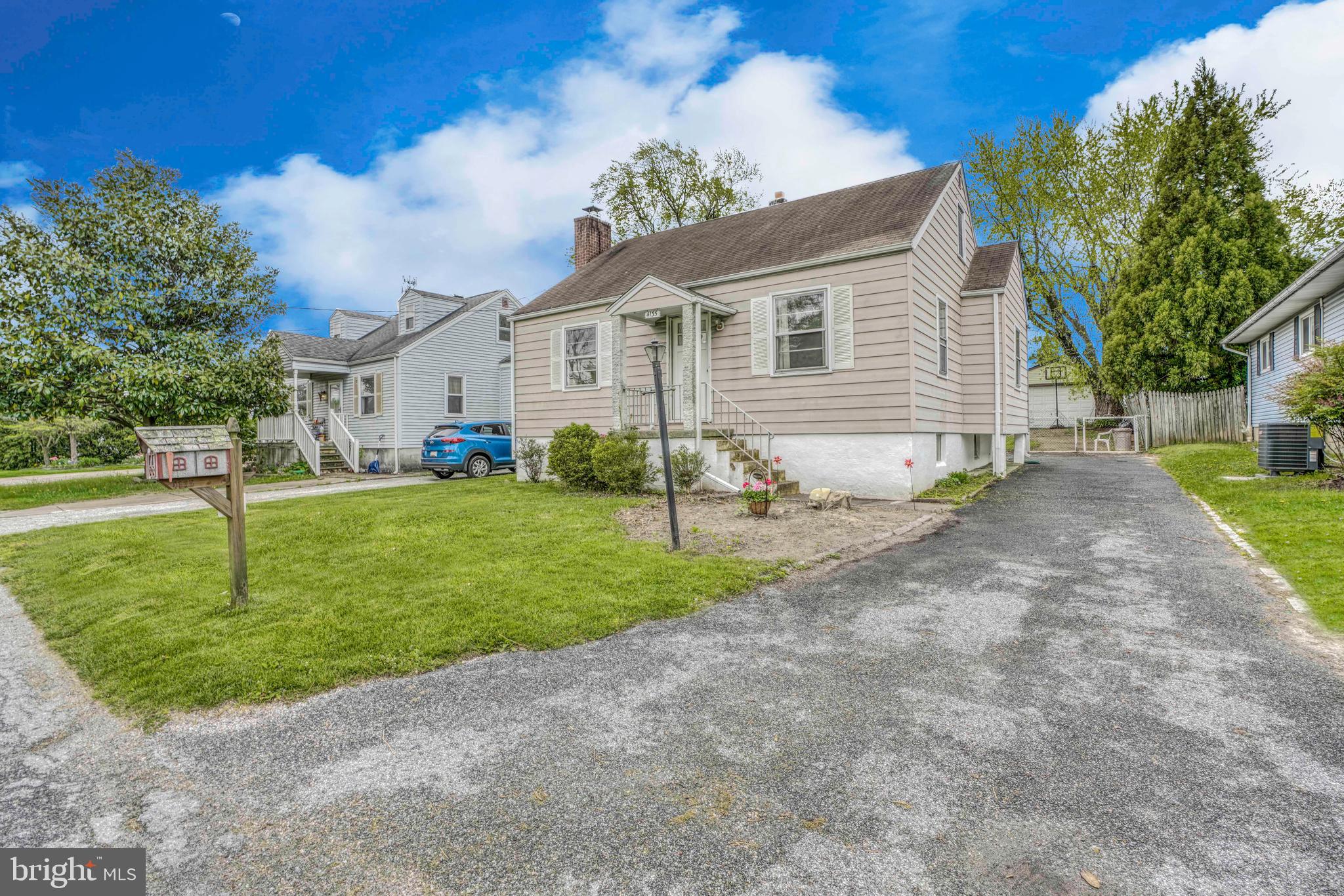4135 Cliffvale Road Baltimore, MD 21236 - Photo 4 of 37 Convenient off street parking on driveway