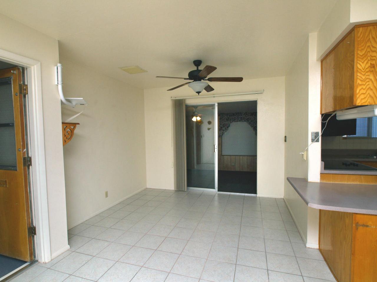 5218 East Decatur Street Mesa, AZ 85205 - Photo 7 of 17 living room