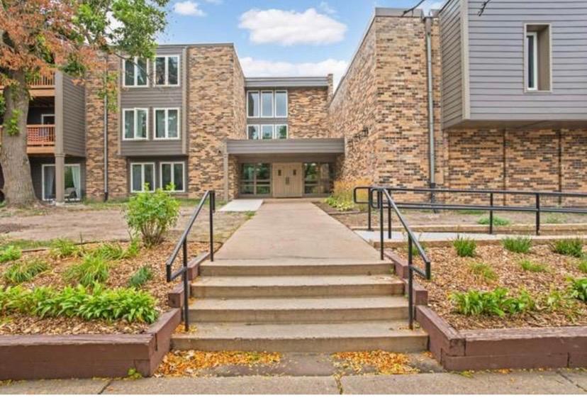 450 Ford Road, Unit 215 St. Louis Park, MN 55426 - Photo 2 of 17