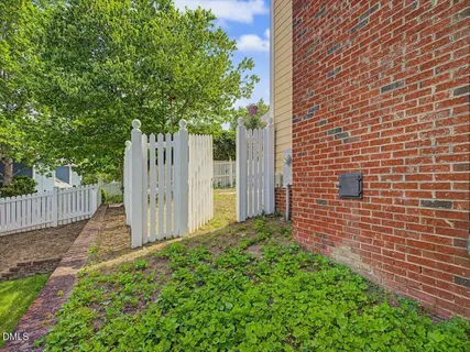 $799,000 | 102 Winston Ridge Drive, Chapel Hill, NC 27516