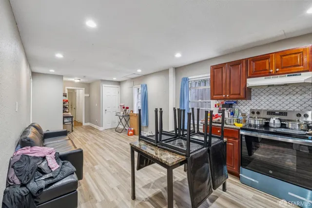 $1,295,000 | 1789 McKinnon Avenue, San Francisco, CA 94124