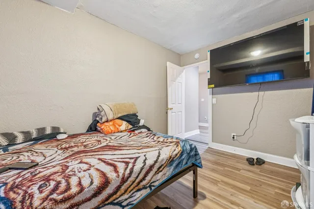 $1,295,000 | 1789 McKinnon Avenue, San Francisco, CA 94124