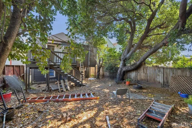 $1,295,000 | 1789 McKinnon Avenue, San Francisco, CA 94124