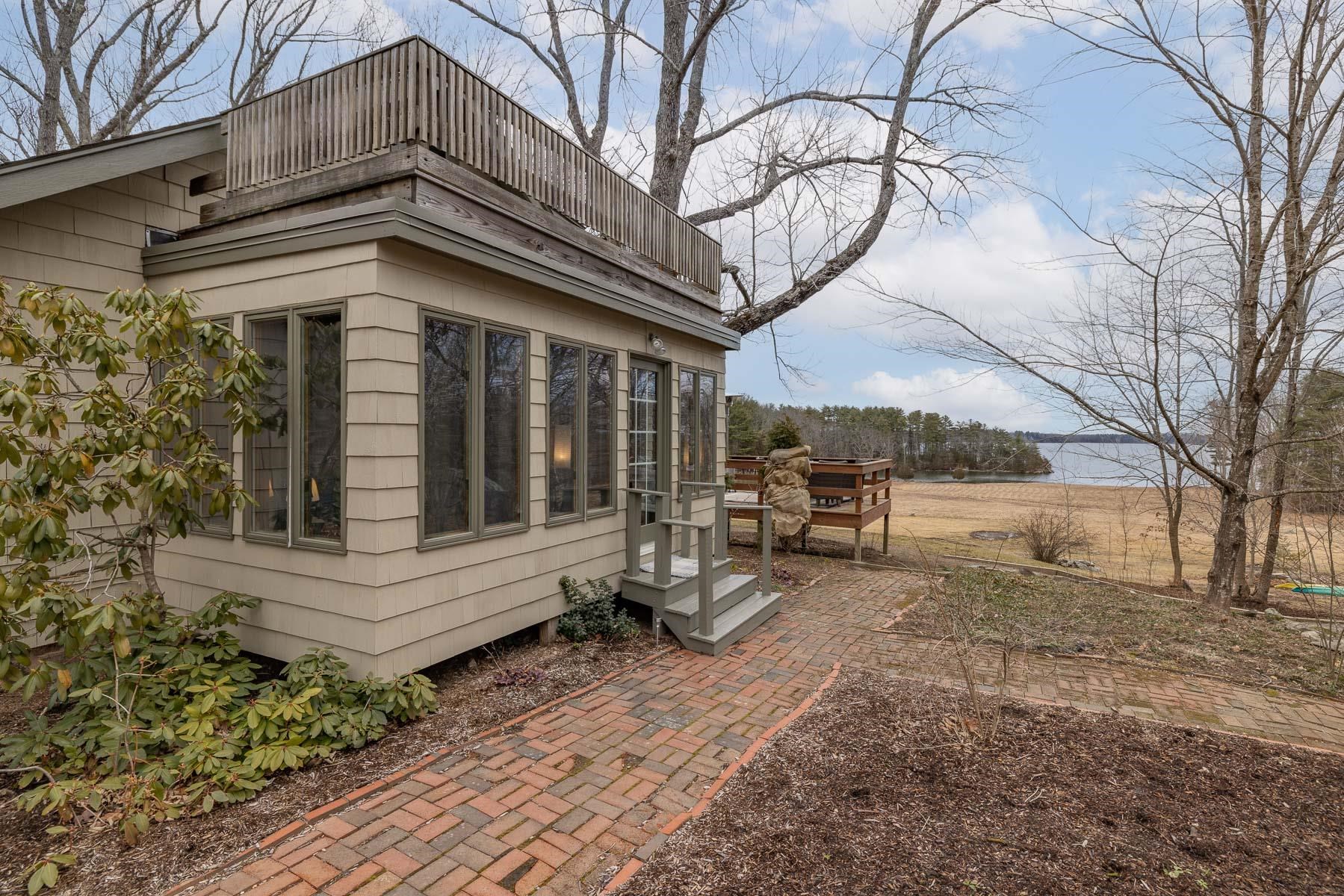 561 Bay Road Durham, NH 03824 - Photo 4 of 40 Gallery Image 4