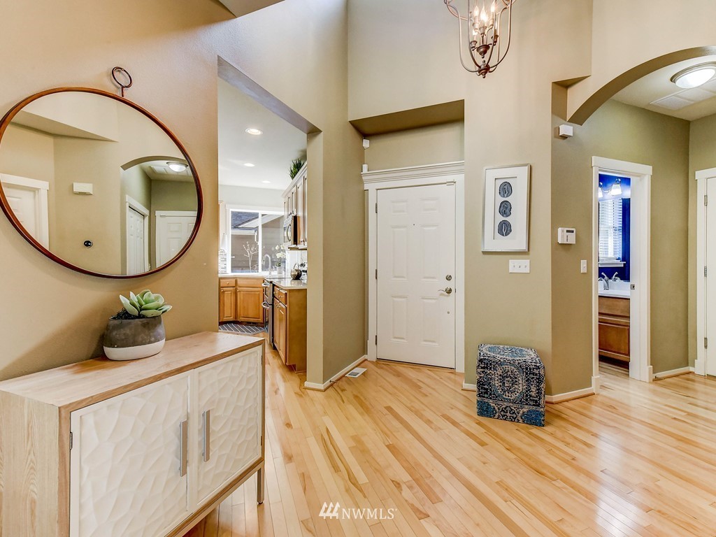 16940 166th Place Southeast Renton, WA 98058 - Photo 4 of 25