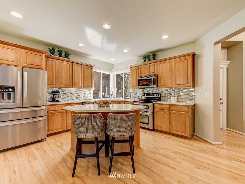 16940 166th Place Southeast Renton, WA 98058 - Photo 6 of 25