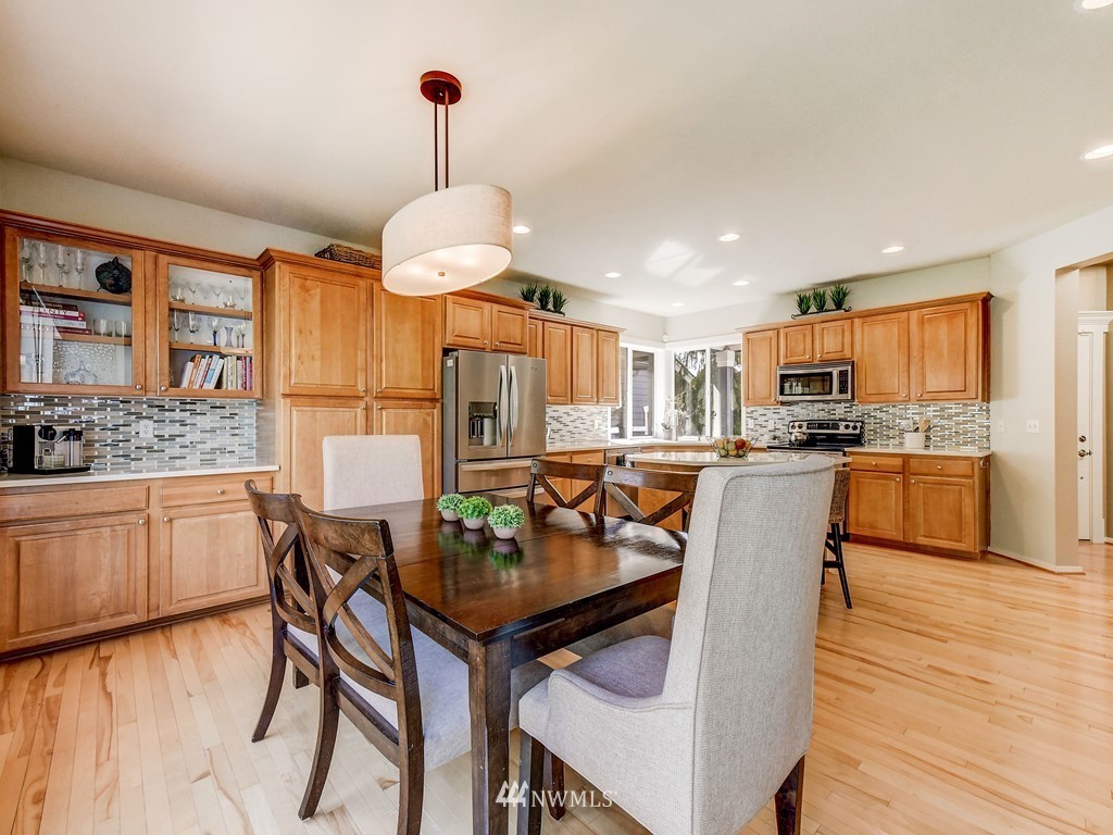 16940 166th Place Southeast Renton, WA 98058 - Photo 7 of 25