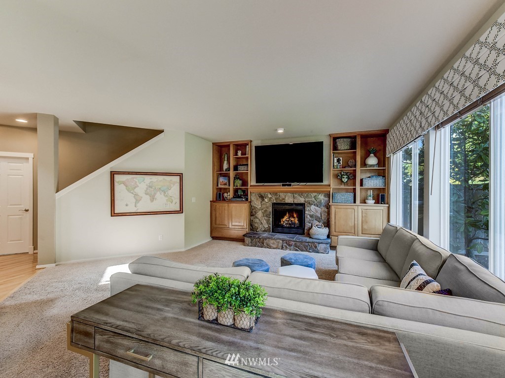 16940 166th Place Southeast Renton, WA 98058 - Photo 10 of 25