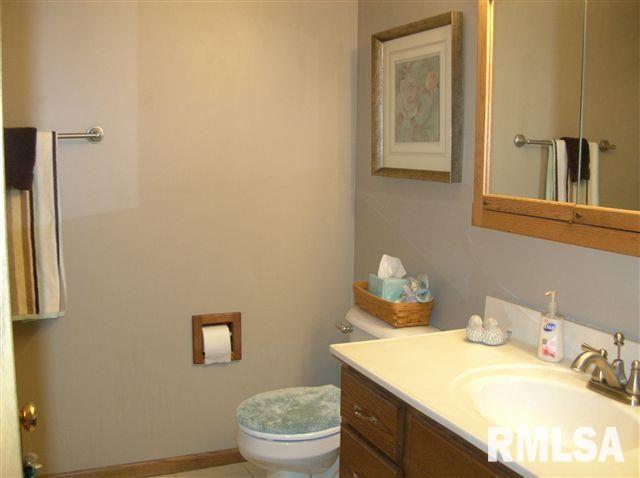 809 Fox Ridge Road Eldridge, IA 52748 - Photo 7 of 11 Gallery Image 7