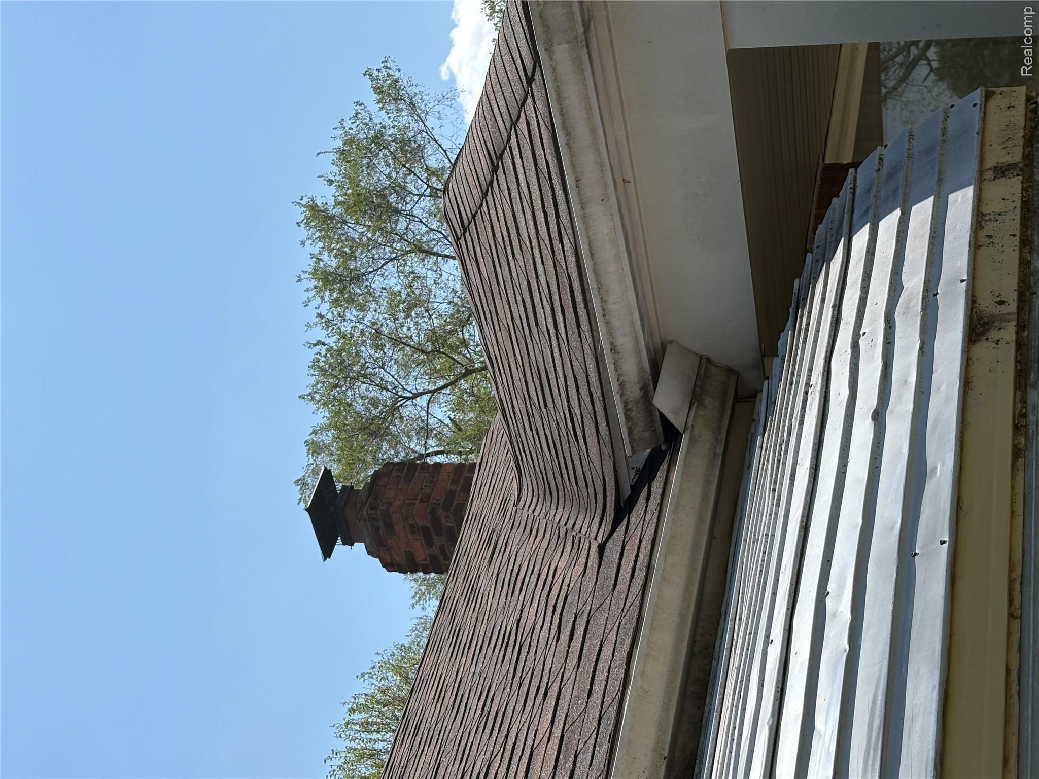 18418 Edinborough Road Detroit, MI 48219 - Photo 19 of 25 Exterior view of a chimney